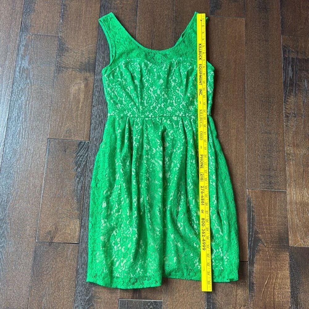Betsy Johnson nude floral overlay lace dress size 4 fit and flare Kelly green fa - Picture 11 of 11